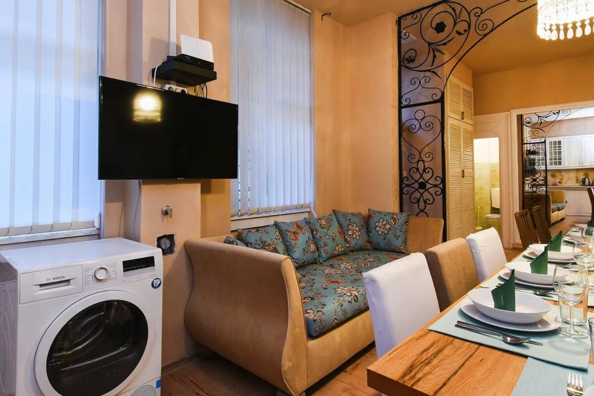 Very Central Very Spacious New Home 布达佩斯 外观 照片