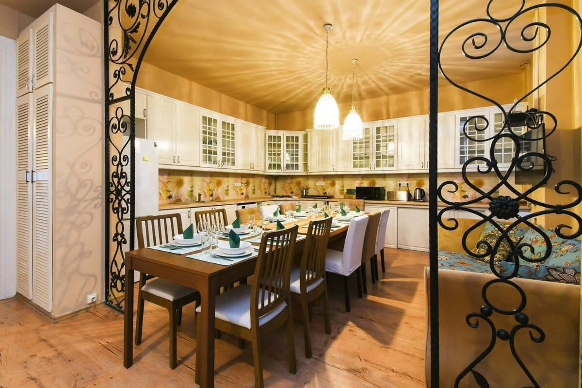 Very Central Very Spacious New Home 布达佩斯 外观 照片